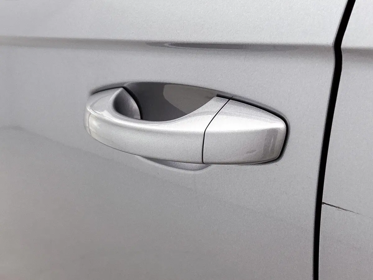 1.0 TSI Life | 110 PK | | Airco | Adaptive Cruise Control | Lane Assist | Parkeersensoren | Apple Carplay / Android Auto |