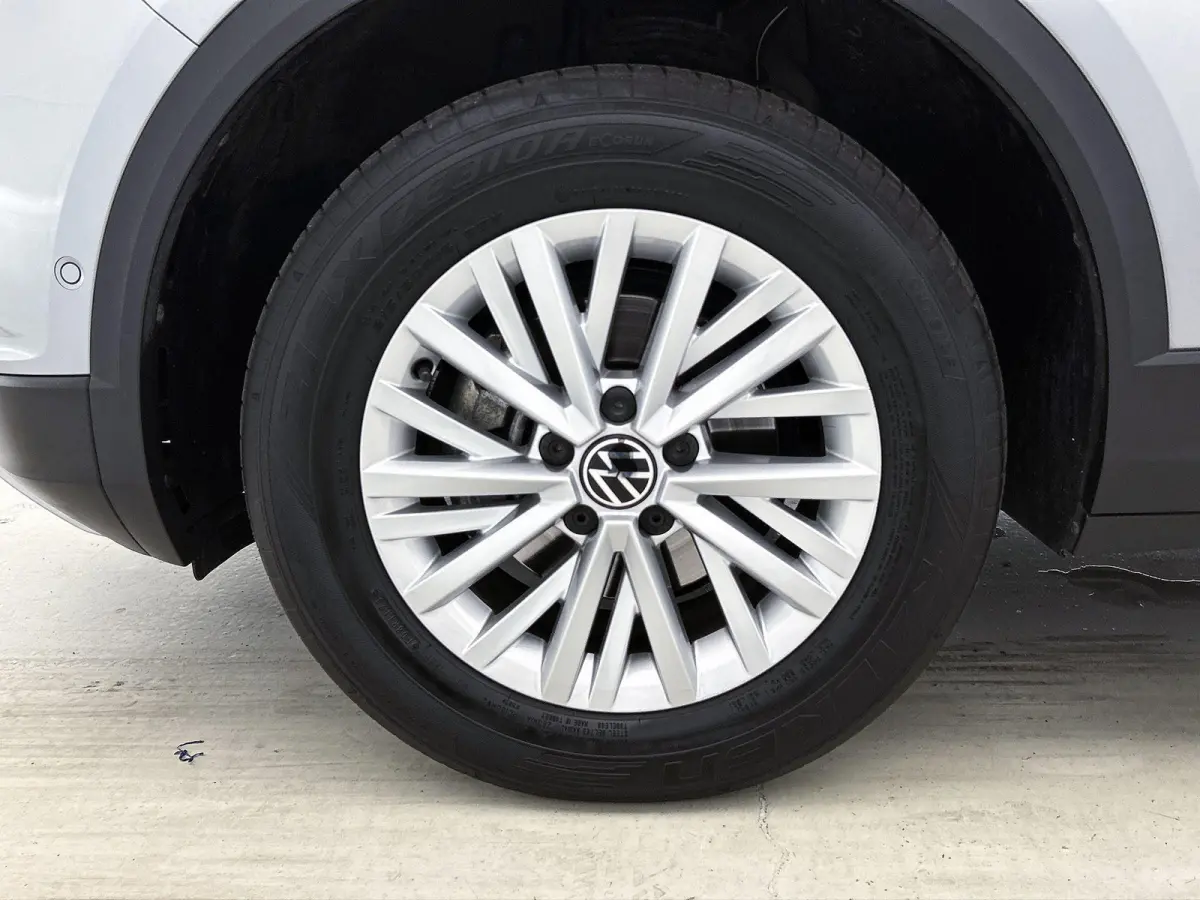 1.0 TSI Life | 110 PK | | Airco | Adaptive Cruise Control | Lane Assist | Parkeersensoren | Apple Carplay / Android Auto |