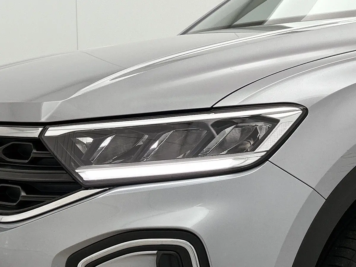 1.0 TSI Life | 110 PK | | Airco | Adaptive Cruise Control | Lane Assist | Parkeersensoren | Apple Carplay / Android Auto |
