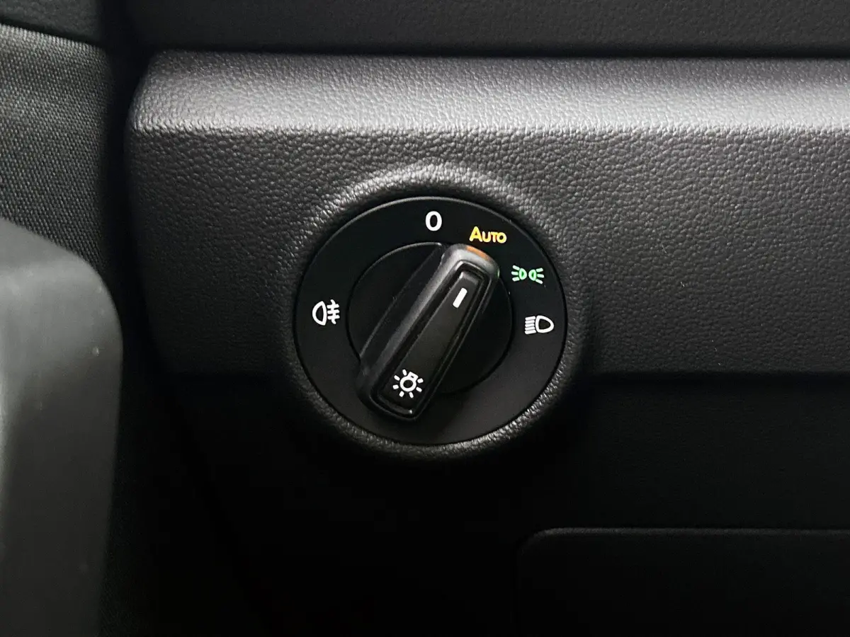 1.0 TSI Life | 110 PK | | Airco | Adaptive Cruise Control | Lane Assist | Parkeersensoren | Apple Carplay / Android Auto |
