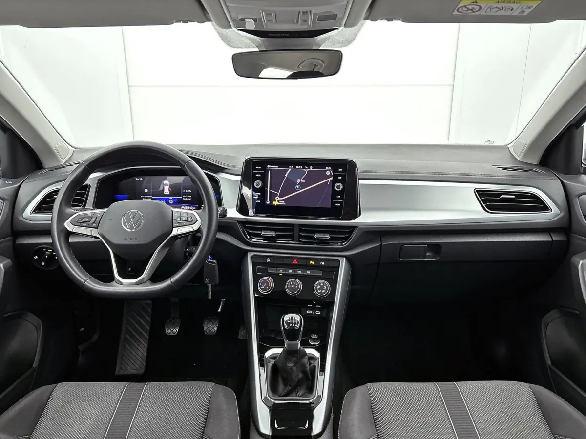 1.0 TSI Life | 110 PK | | Airco | Adaptive Cruise Control | Lane Assist | Parkeersensoren | Apple Carplay / Android Auto |