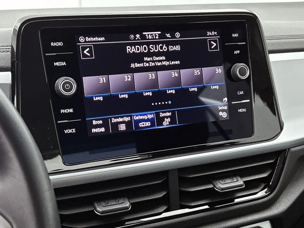 1.0 TSI Life | 110 PK | | Airco | Adaptive Cruise Control | Lane Assist | Parkeersensoren | Apple Carplay / Android Auto |