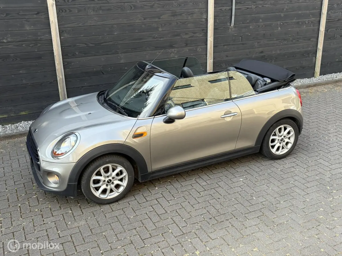 1.5 Leder/Alcantara / LM / PDC / 38.982 KM 1e eig.