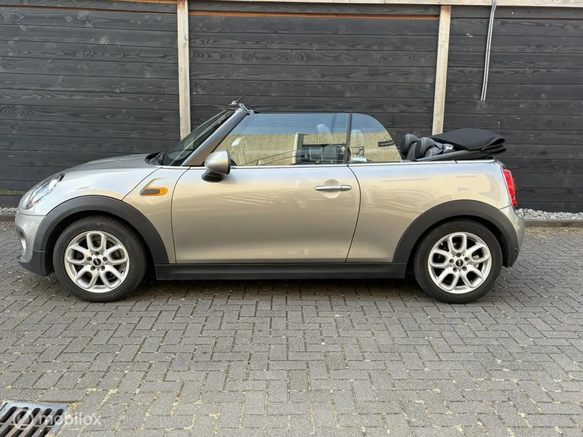 1.5 Leder/Alcantara / LM / PDC / 38.982 KM 1e eig.