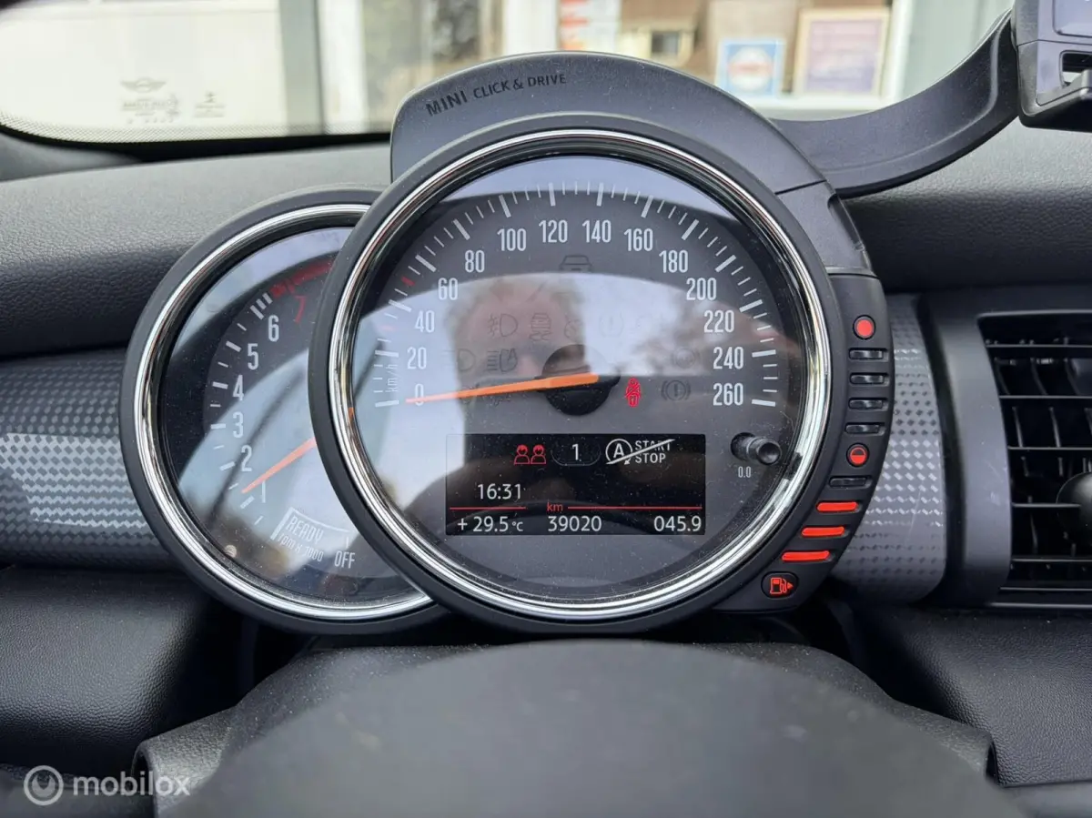 1.5 Leder/Alcantara / LM / PDC / 38.982 KM 1e eig.