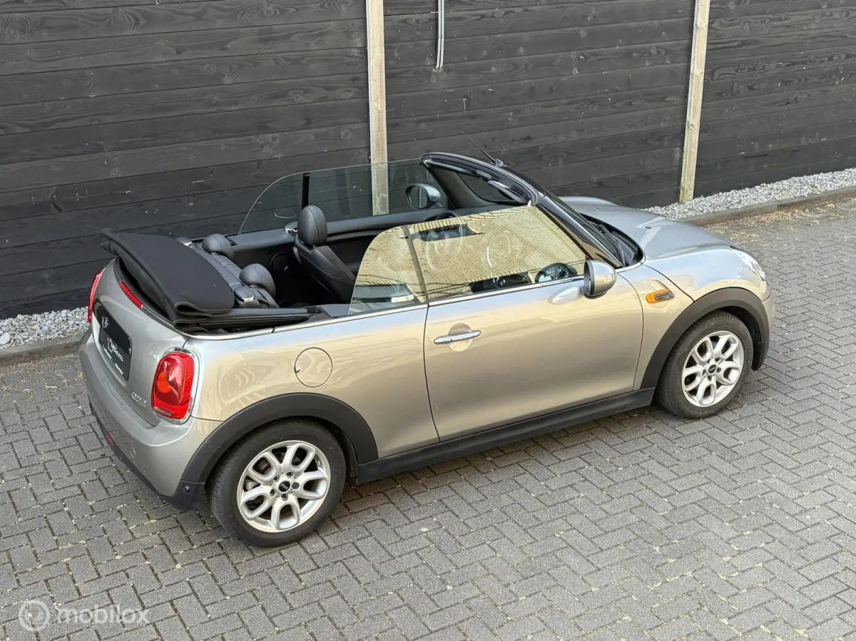 1.5 Leder/Alcantara / LM / PDC / 38.982 KM 1e eig.