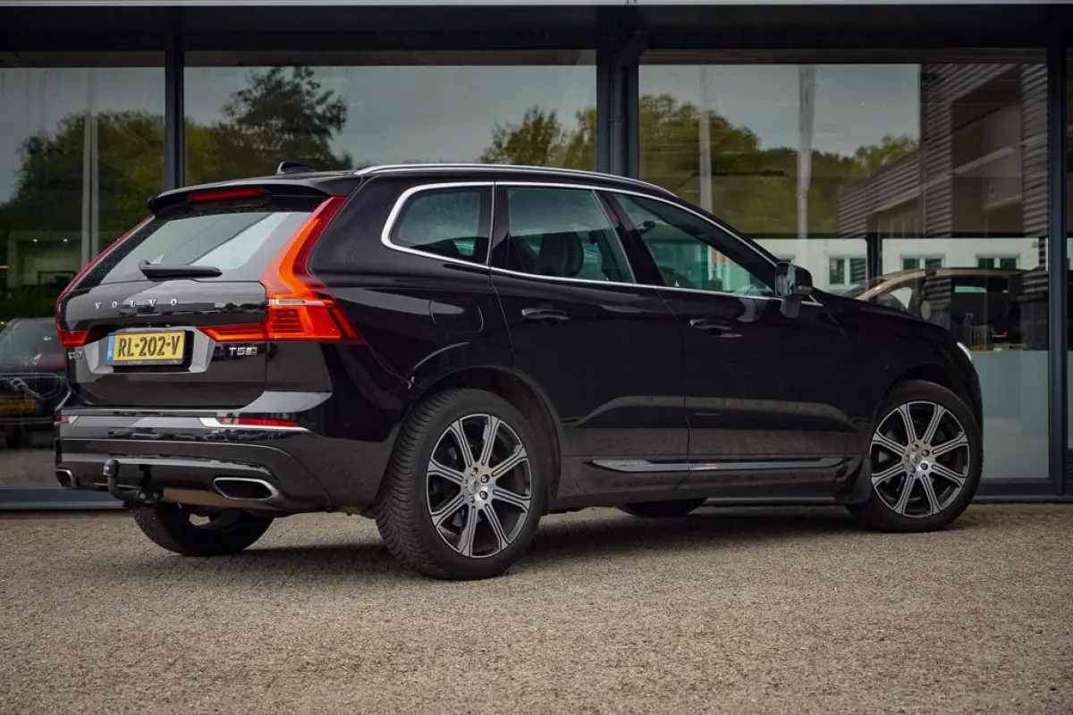 2.0 T5 AWD Inscription / Pano / Adaptive Cruise / Trekhaak