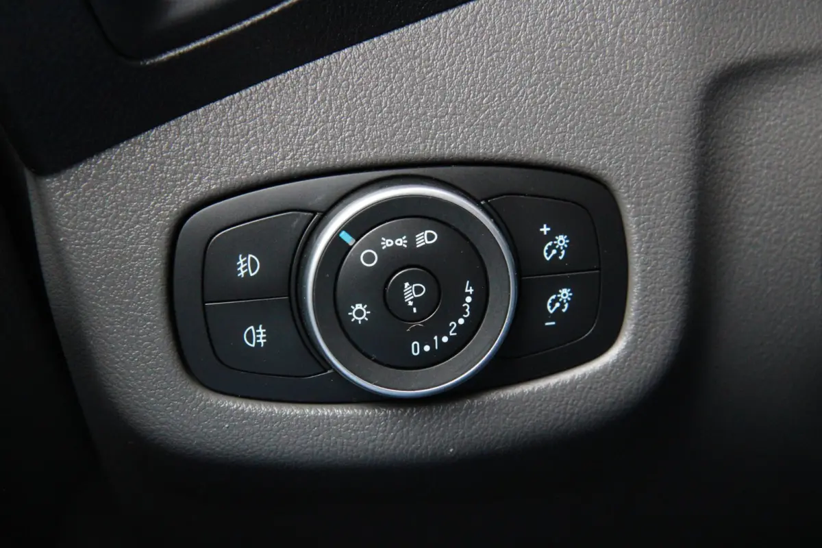 1.5 EcoBlue L2 Limited / Automaat / Camera / LMV
