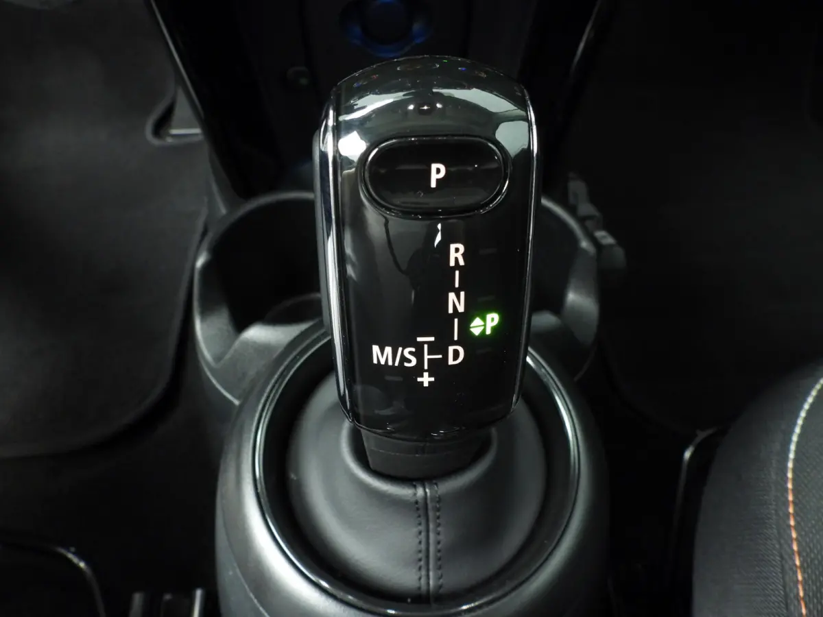 Cooper | LED | Navigatie | Clima | PDC | Cruise controle | DAB | Alu 16 inch