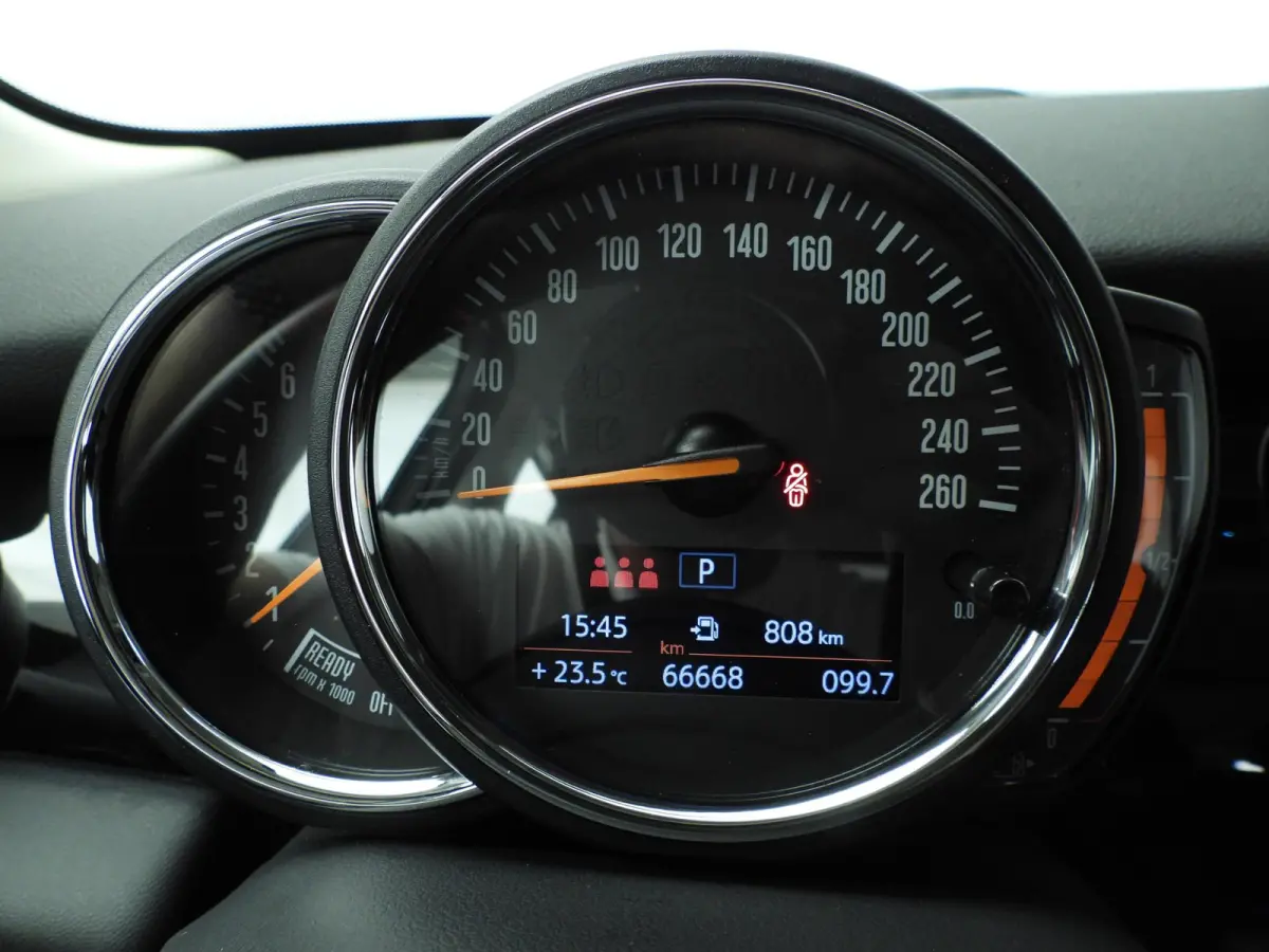 Cooper | LED | Navigatie | Clima | PDC | Cruise controle | DAB | Alu 16 inch