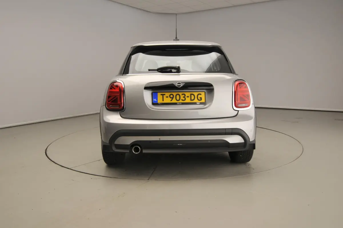 Cooper | LED | Navigatie | Clima | PDC | Cruise controle | DAB | Alu 16 inch