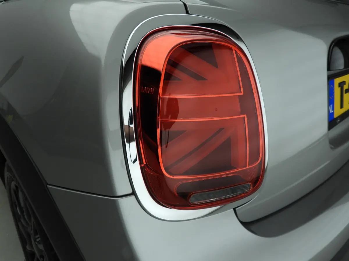 Cooper | LED | Navigatie | Clima | PDC | Cruise controle | DAB | Alu 16 inch