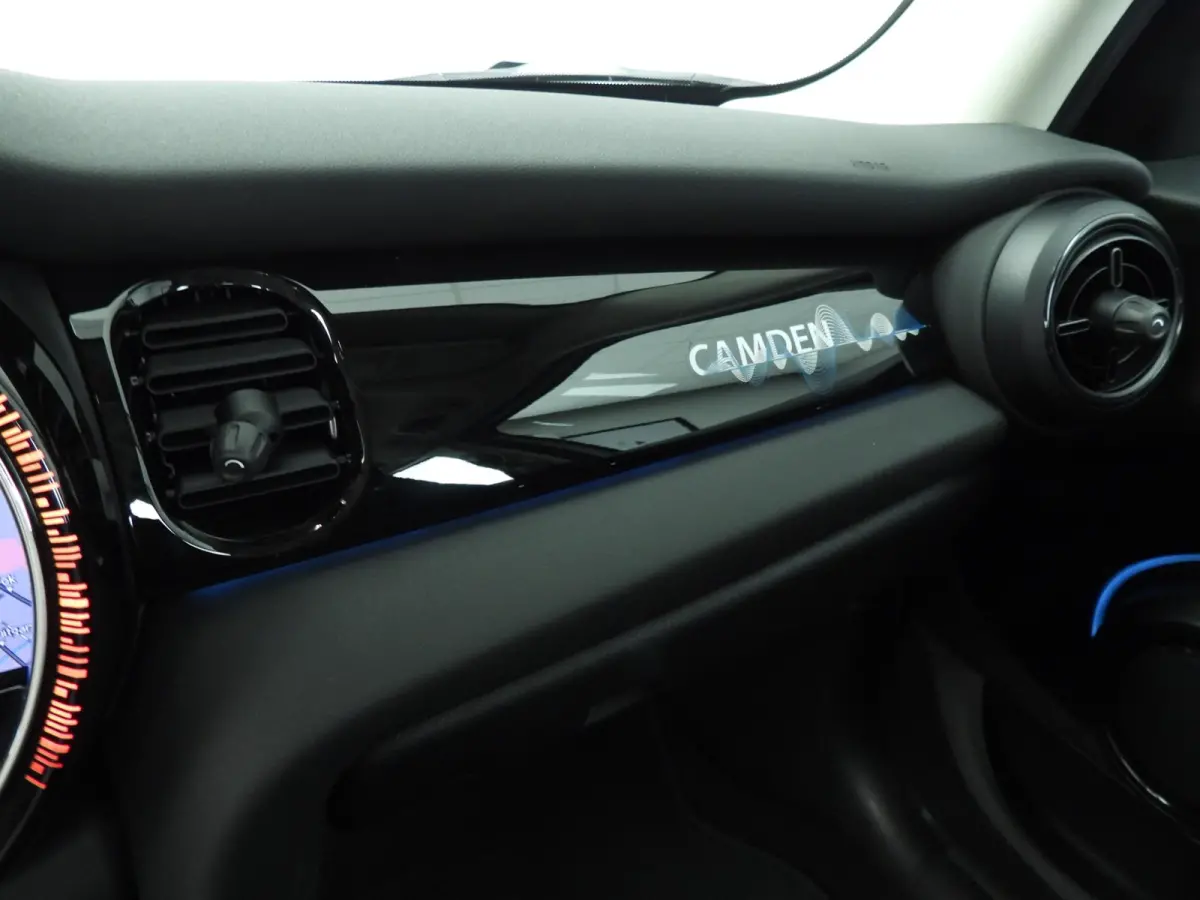Cooper | LED | Navigatie | Clima | PDC | Cruise controle | DAB | Alu 16 inch