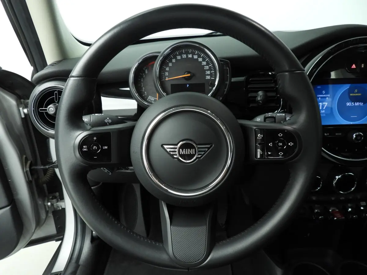 Cooper | LED | Navigatie | Clima | PDC | Cruise controle | DAB | Alu 16 inch
