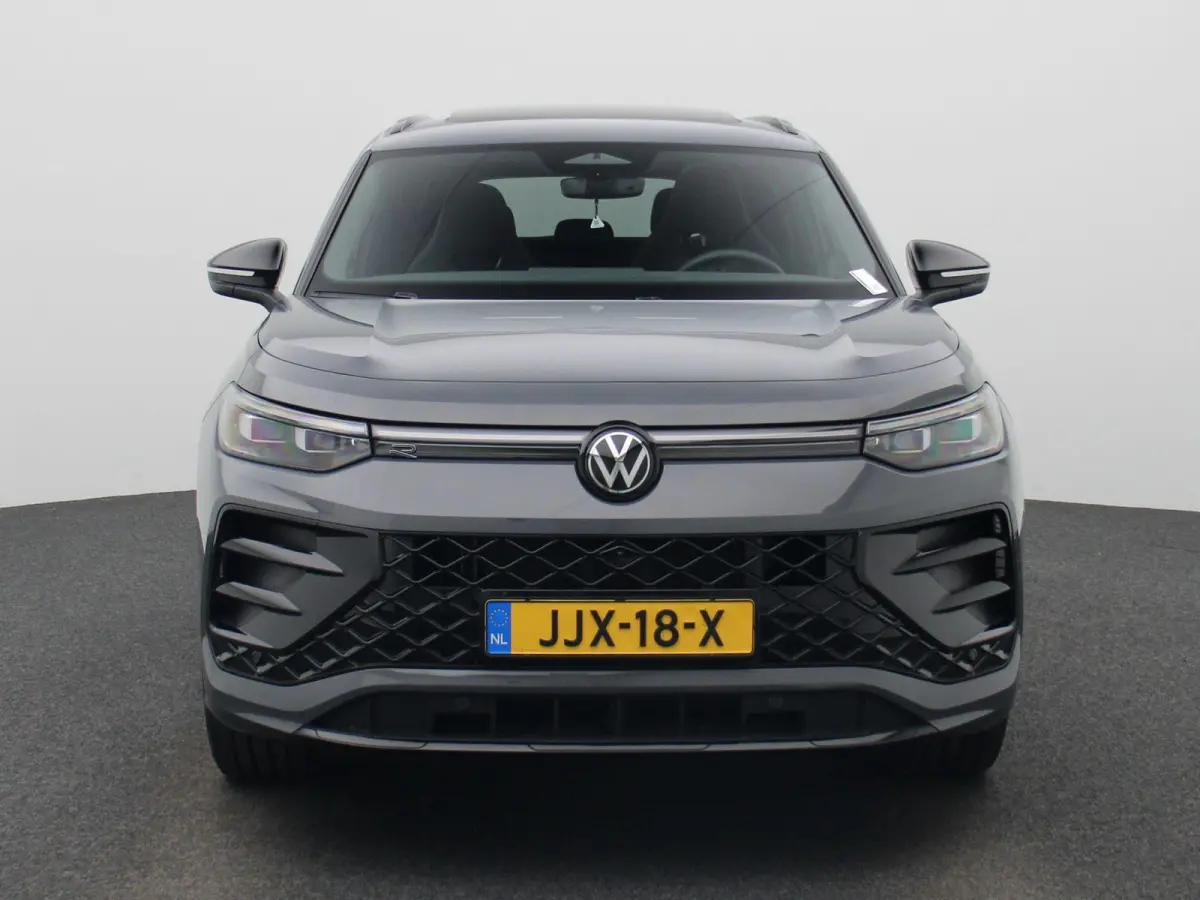 1.5 eHybrid R-Line Edition 204 PK| Origineel Nederlands | Panoramadak | Navigatie | Achteruitrijcamera | Dodehoekdetectie | Achterklep Elektrisch