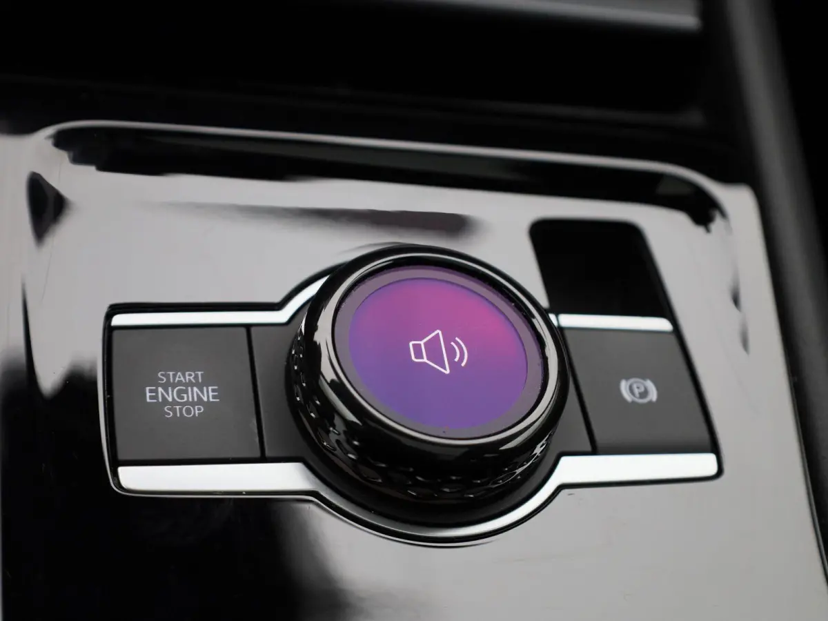 1.5 eHybrid R-Line Edition 204 PK| Origineel Nederlands | Panoramadak | Navigatie | Achteruitrijcamera | Dodehoekdetectie | Achterklep Elektrisch