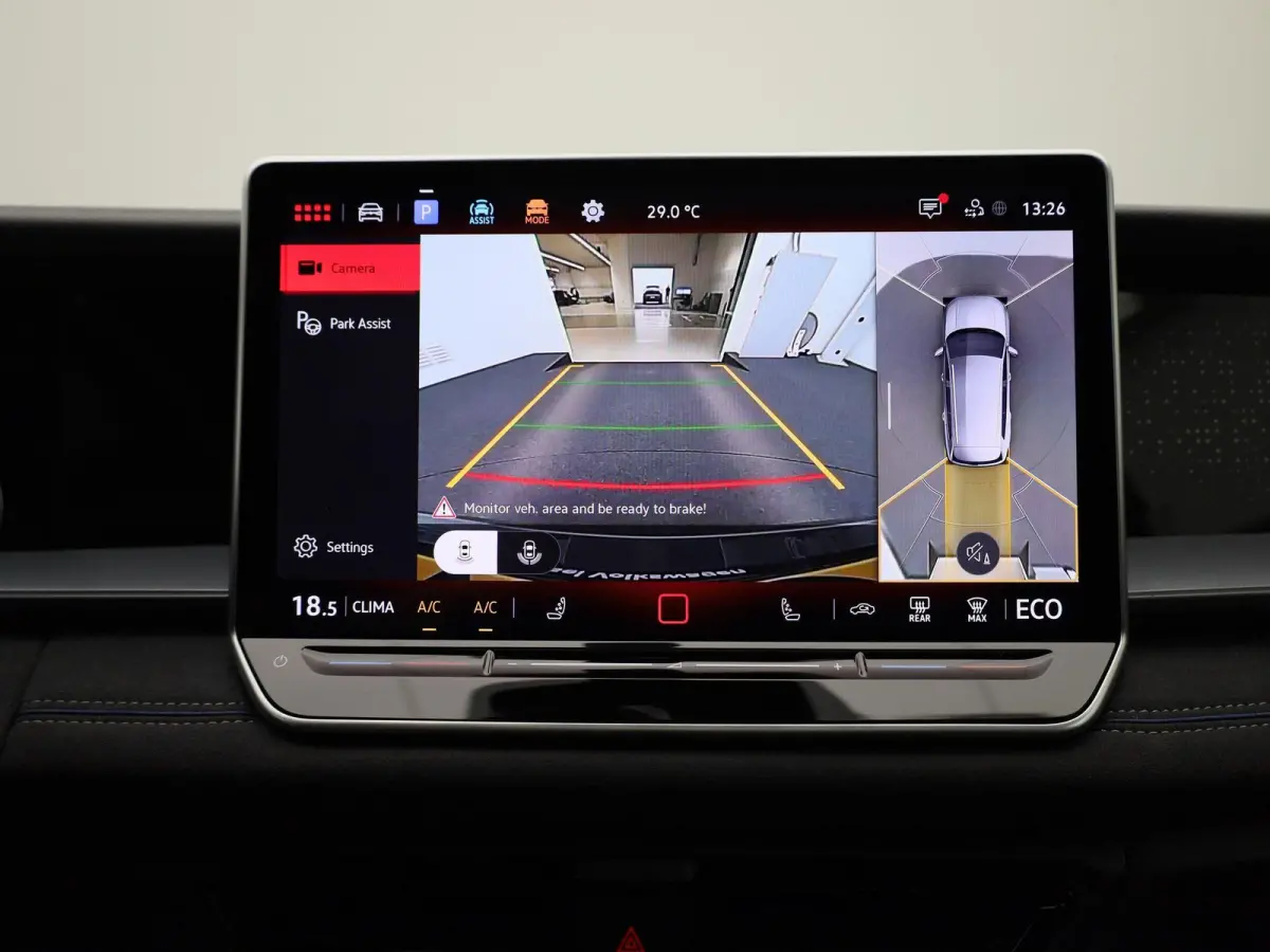 1.5 eHybrid R-Line Edition 204 PK| Origineel Nederlands | Panoramadak | Navigatie | Achteruitrijcamera | Dodehoekdetectie | Achterklep Elektrisch