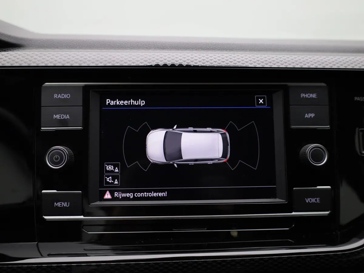 1.0 TSI Life ADAPTIEVE CRUISE CONTROL | APPLE/ANDROID CARPLAY | LICHTMETALEN VELGEN | 12 MAANDEN BOVAGGARANTIE