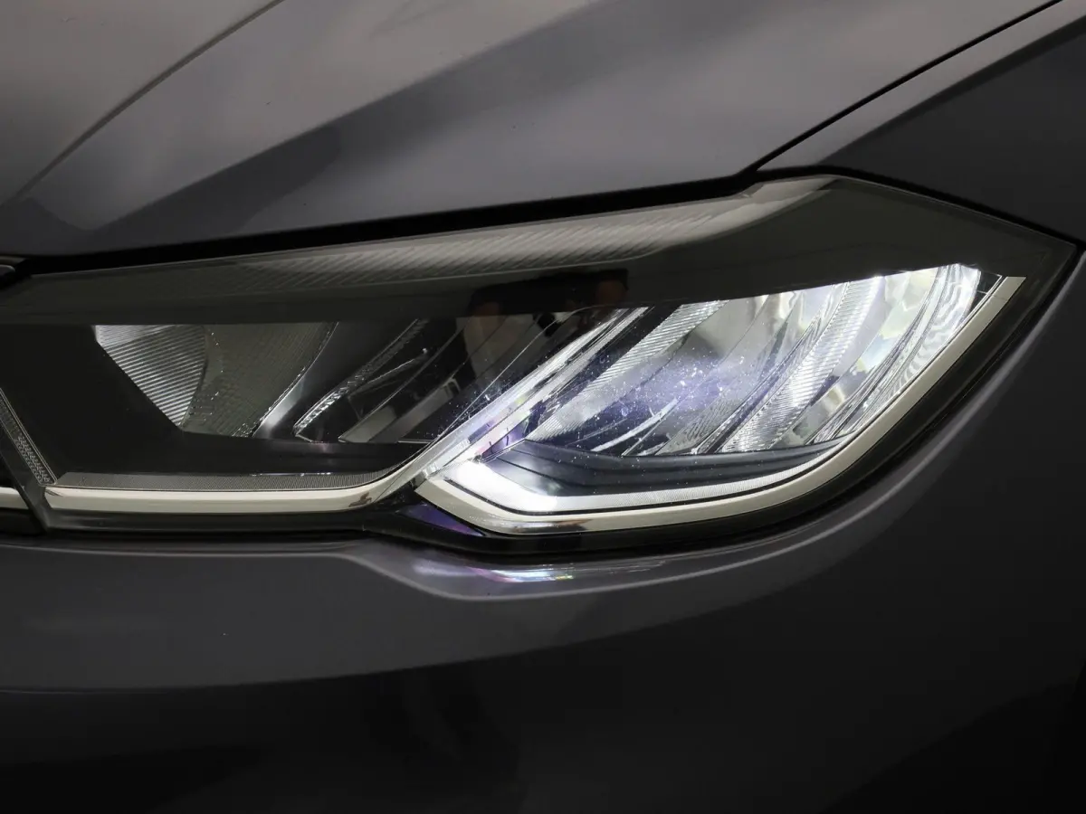 1.0 TSI Life ADAPTIEVE CRUISE CONTROL | APPLE/ANDROID CARPLAY | LICHTMETALEN VELGEN | 12 MAANDEN BOVAGGARANTIE