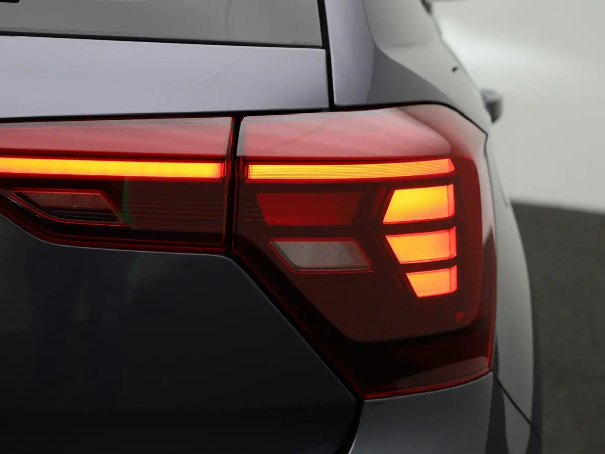 1.0 TSI Life ADAPTIEVE CRUISE CONTROL | APPLE/ANDROID CARPLAY | LICHTMETALEN VELGEN | 12 MAANDEN BOVAGGARANTIE
