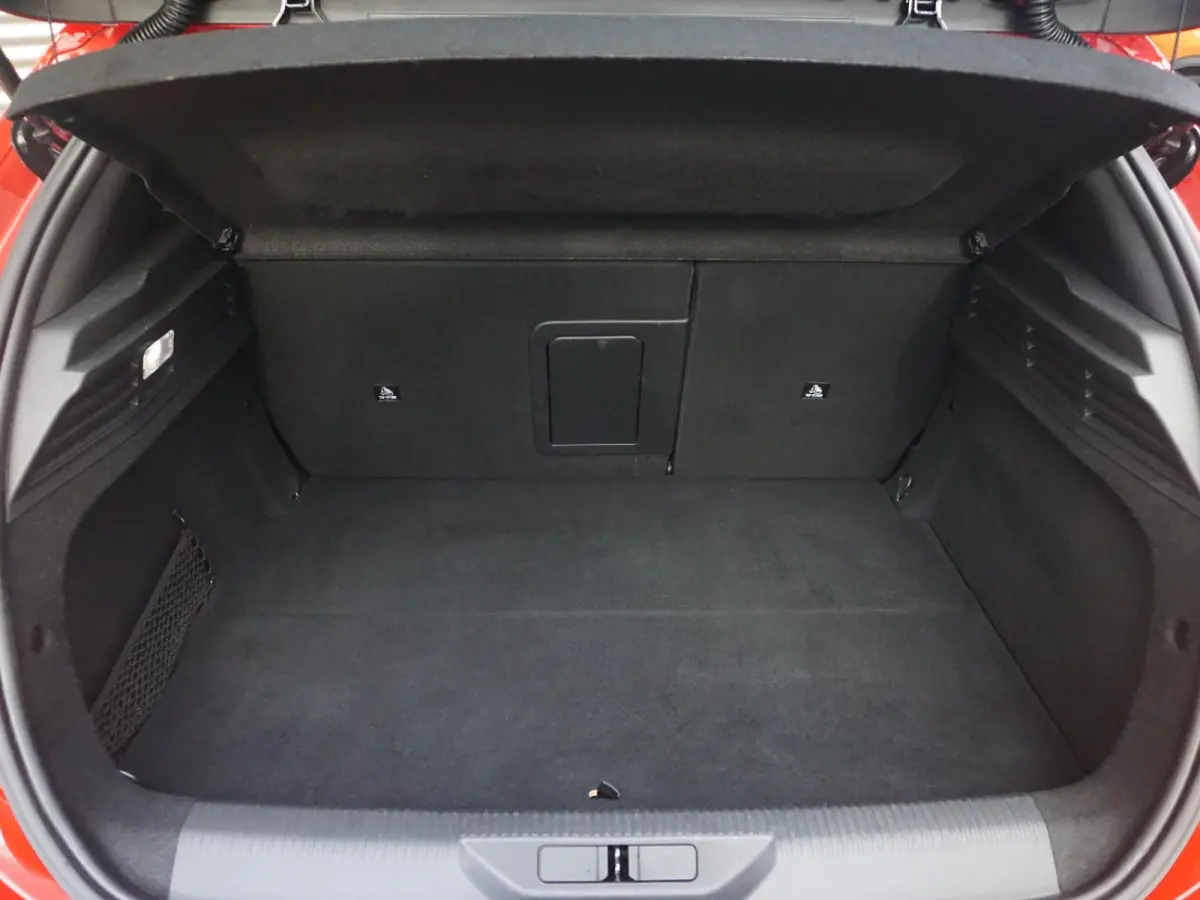 1.6 HYbrid 180 Allure Pack Business | TREKHAAK | AUTOMAAT |