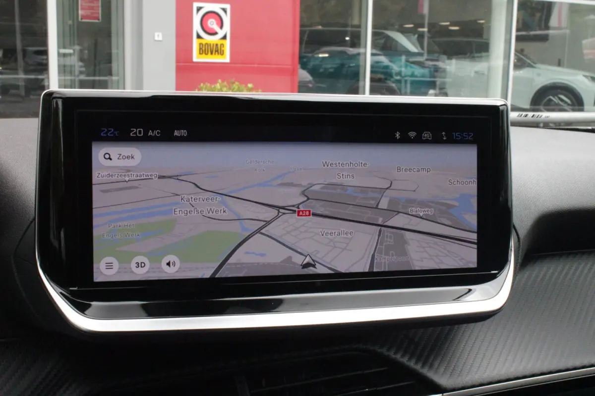1.2 100PK ALLURE | ACHTERUITRIJ CAMERA | NAVIGATIE | DRAADLOZE APPLE CARPLAY/ANDROID AUTO | PARKEERSENSOREN VOOR + ACHTER | CRUISE CONTROL | DAB+ RADIO | CLIMATE CONTROL | 17" LICHTMETALEN V