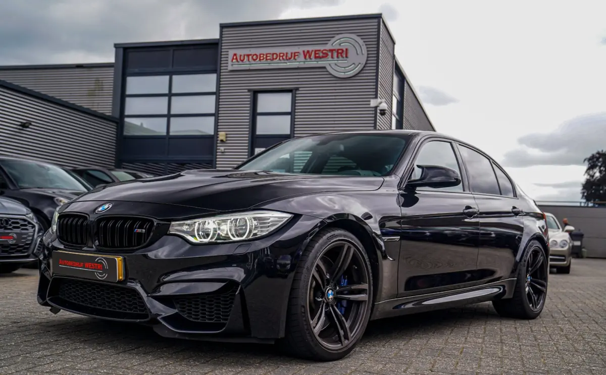 M3 | Carbon Dak | Origineel NL | BMW LED | M Drivers Package | Camera | 100% onderhouden | Carbon accenten | 431PK |