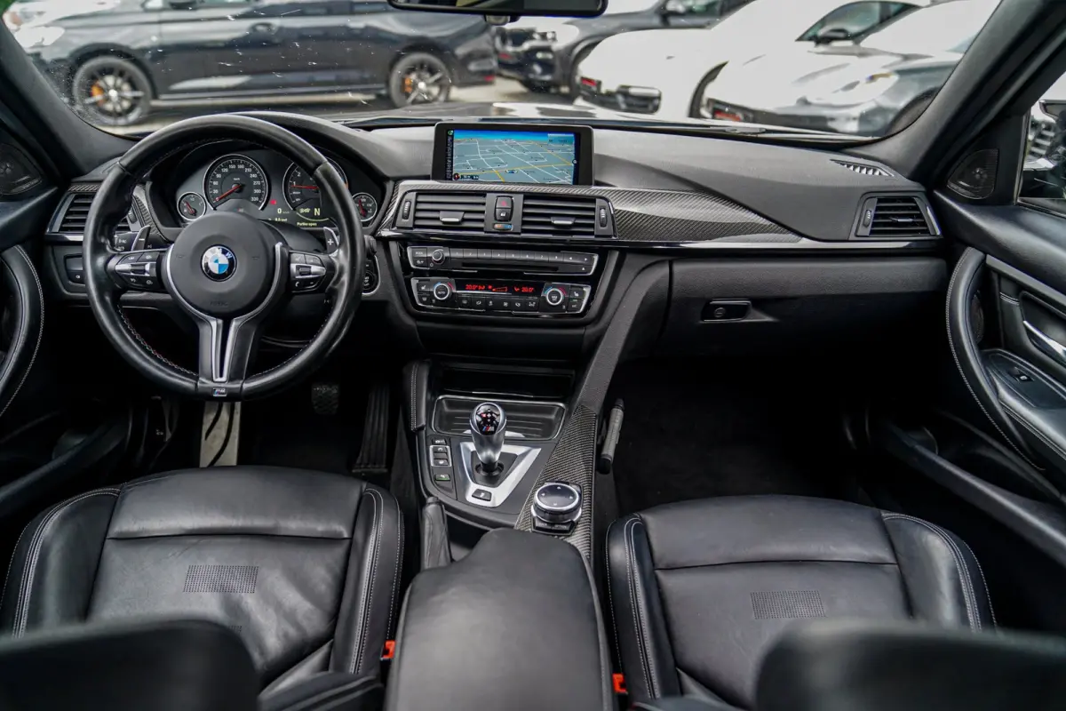 M3 | Carbon Dak | Origineel NL | BMW LED | M Drivers Package | Camera | 100% onderhouden | Carbon accenten | 431PK |