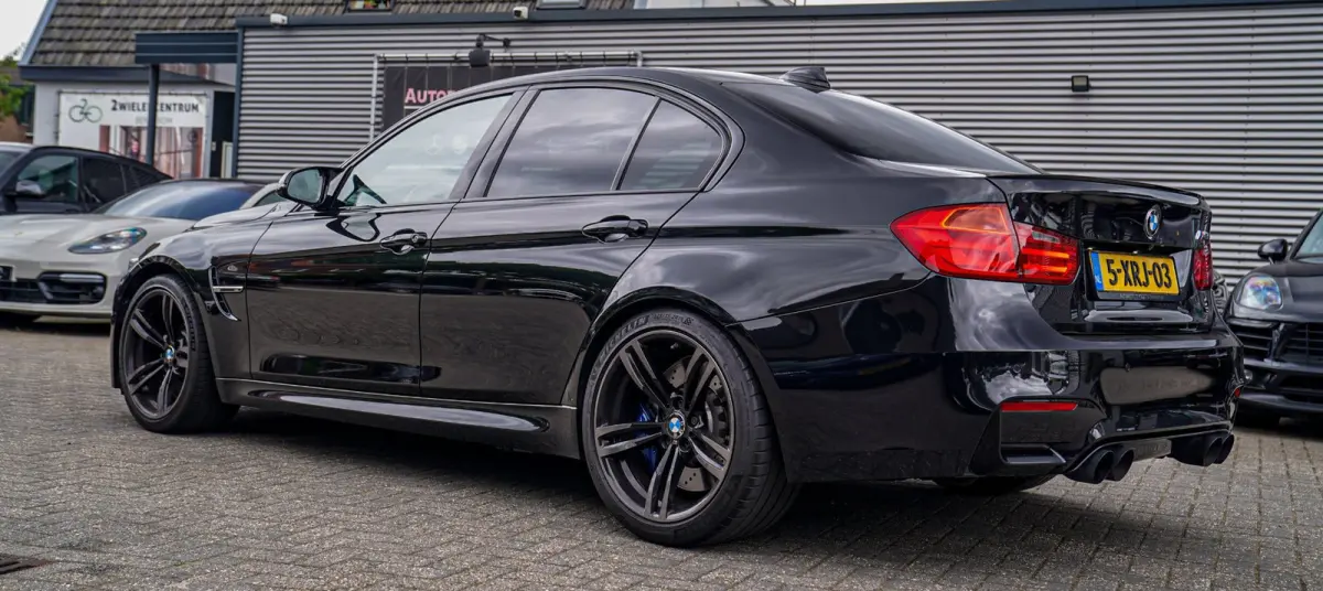 M3 | Carbon Dak | Origineel NL | BMW LED | M Drivers Package | Camera | 100% onderhouden | Carbon accenten | 431PK |