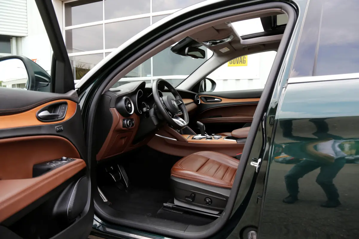 2.0 T 280PK Q4 AWD Ti*Perfect Alfa Onderh.*Pano/ACC met stuurhulp/Leder/Stoelverw./Stuurverw./Apple Carplay-Android/Dodehoek/Rijstrook/Memorie/Keyless Entry+Go/DAB/LED/Camera/Parkeersens.V+A