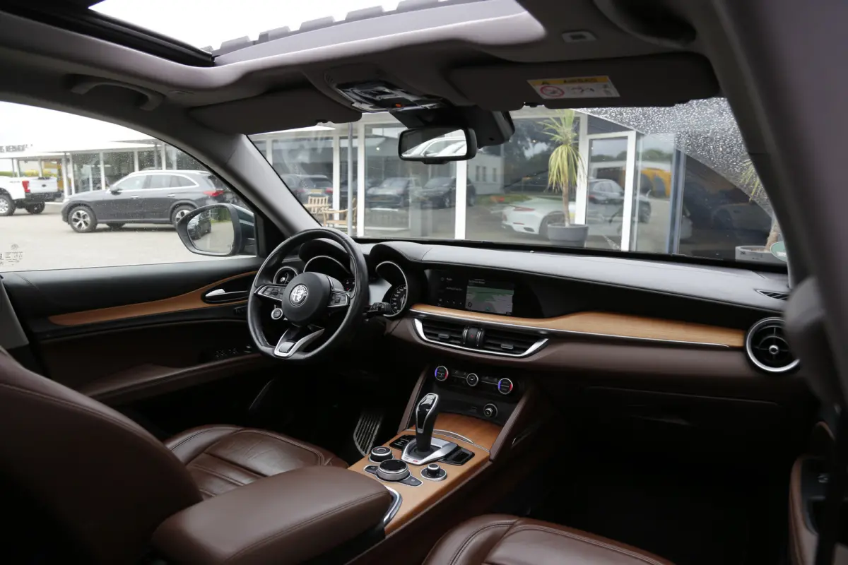 2.0 T 280PK Q4 AWD Ti*Perfect Alfa Onderh.*Pano/ACC met stuurhulp/Leder/Stoelverw./Stuurverw./Apple Carplay-Android/Dodehoek/Rijstrook/Memorie/Keyless Entry+Go/DAB/LED/Camera/Parkeersens.V+A