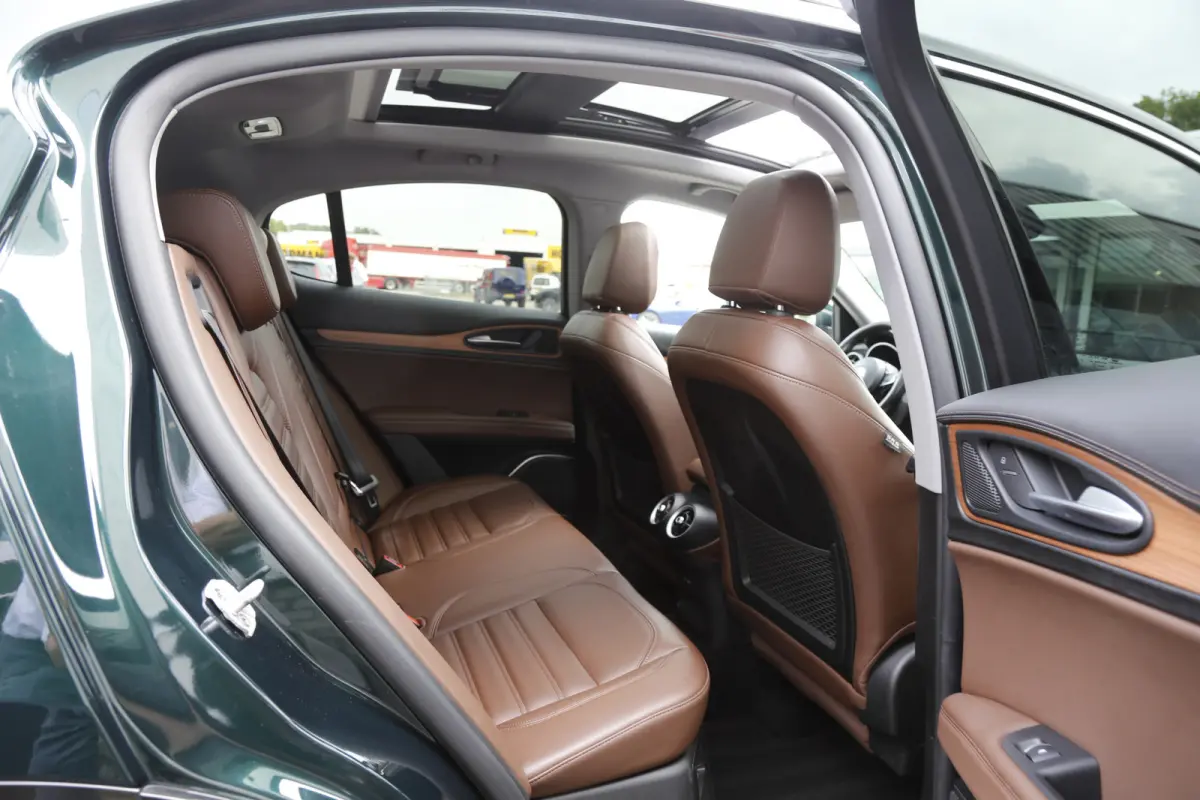 2.0 T 280PK Q4 AWD Ti*Perfect Alfa Onderh.*Pano/ACC met stuurhulp/Leder/Stoelverw./Stuurverw./Apple Carplay-Android/Dodehoek/Rijstrook/Memorie/Keyless Entry+Go/DAB/LED/Camera/Parkeersens.V+A