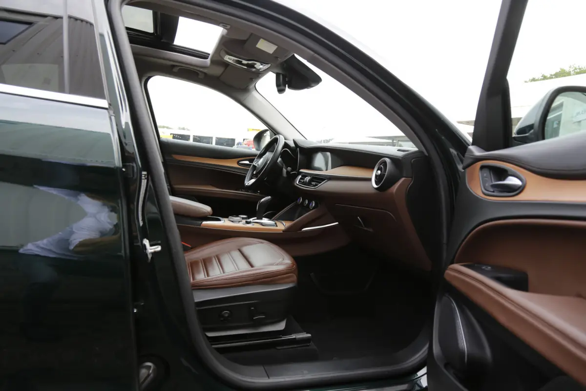 2.0 T 280PK Q4 AWD Ti*Perfect Alfa Onderh.*Pano/ACC met stuurhulp/Leder/Stoelverw./Stuurverw./Apple Carplay-Android/Dodehoek/Rijstrook/Memorie/Keyless Entry+Go/DAB/LED/Camera/Parkeersens.V+A