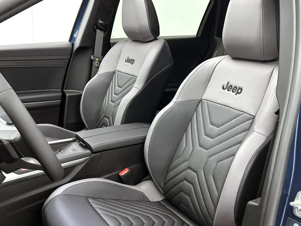 1.2 145pk e-Hybrid Summit Automaat | Schuif-/Kanteldak | Elektrische klep | Navigatie | Adaptieve Cruise control | 360 Camera | Elektrisch verstelb. Bestuurdersstoel | Stoelverwarming/Verkoe