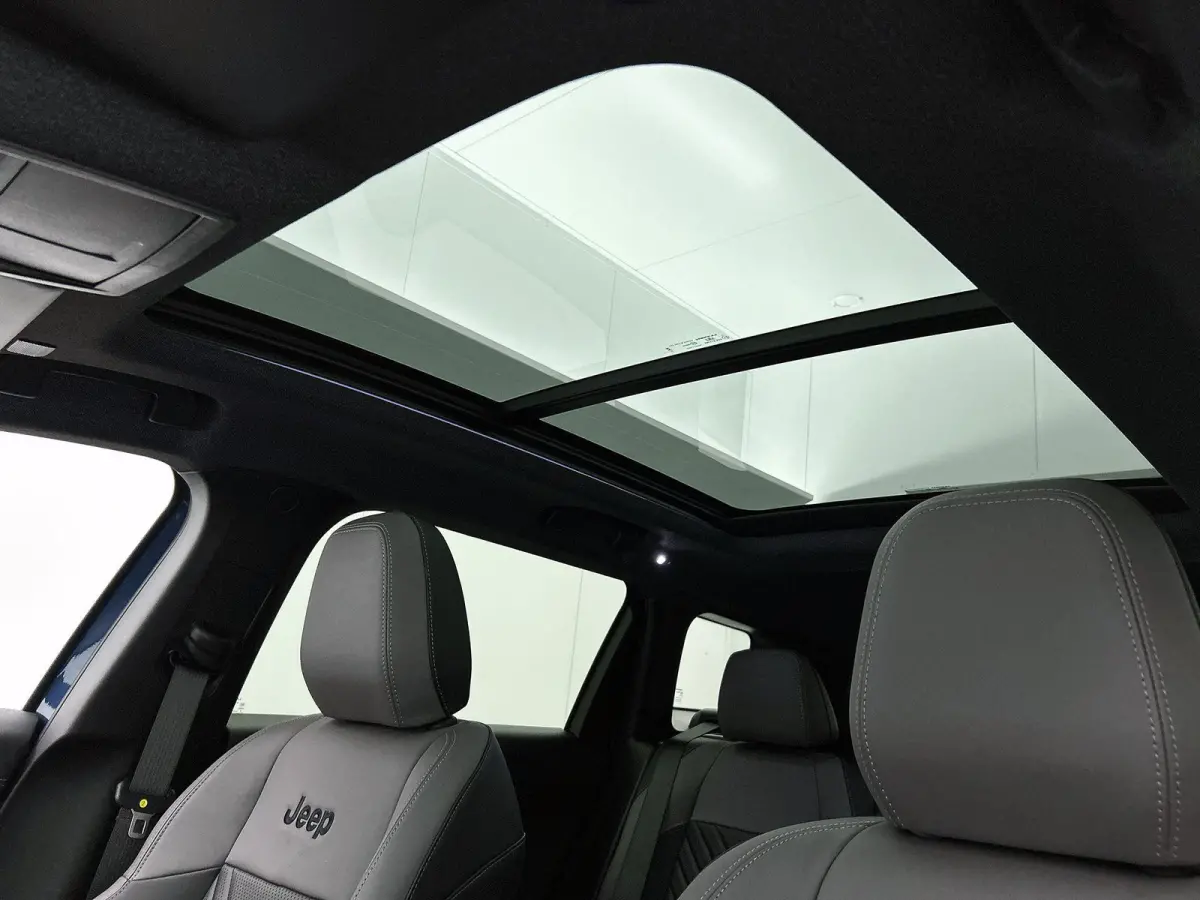 1.2 145pk e-Hybrid Summit Automaat | Schuif-/Kanteldak | Elektrische klep | Navigatie | Adaptieve Cruise control | 360 Camera | Elektrisch verstelb. Bestuurdersstoel | Stoelverwarming/Verkoe