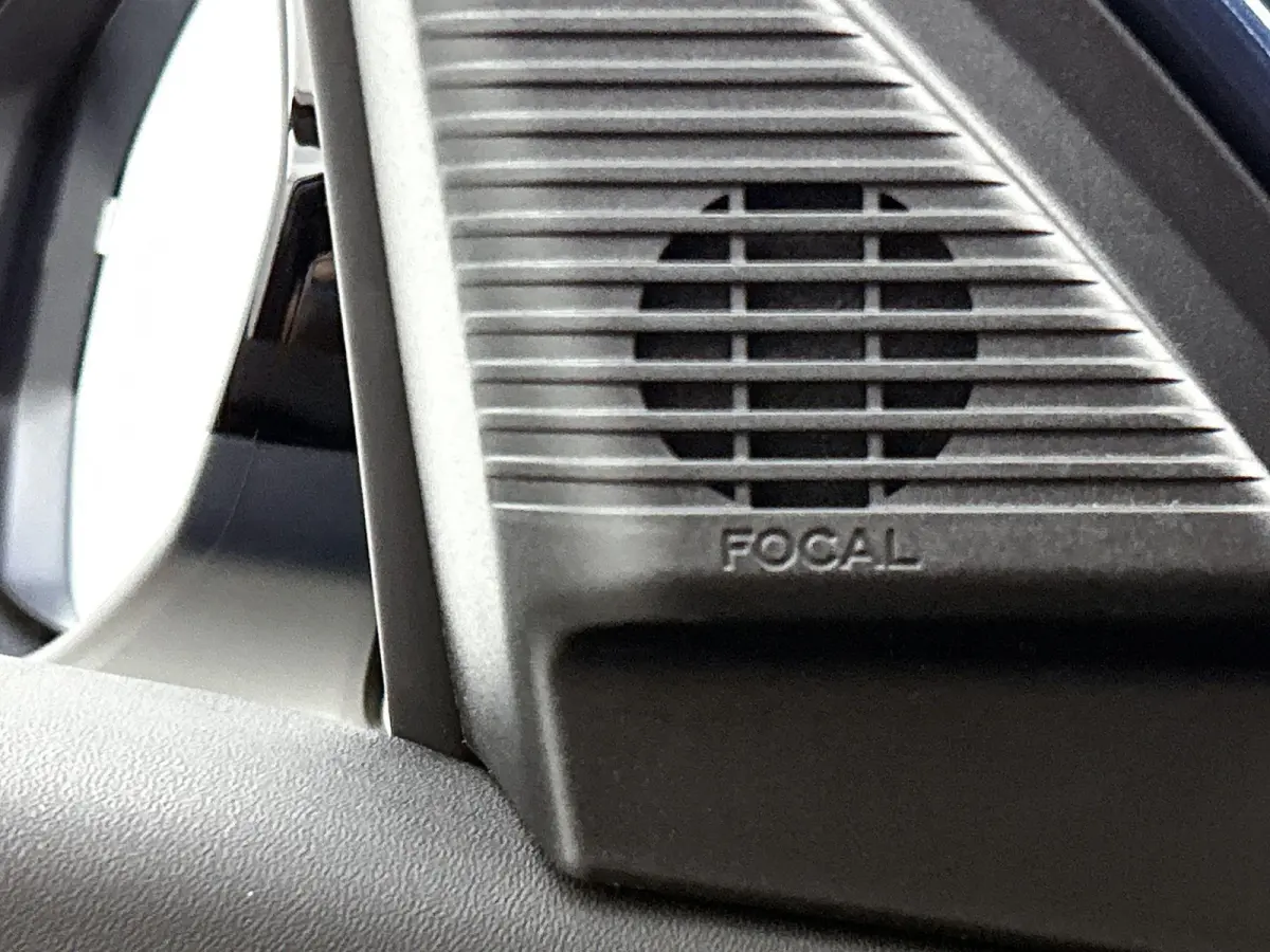 1.2 145pk e-Hybrid Summit Automaat | Schuif-/Kanteldak | Elektrische klep | Navigatie | Adaptieve Cruise control | 360 Camera | Elektrisch verstelb. Bestuurdersstoel | Stoelverwarming/Verkoe