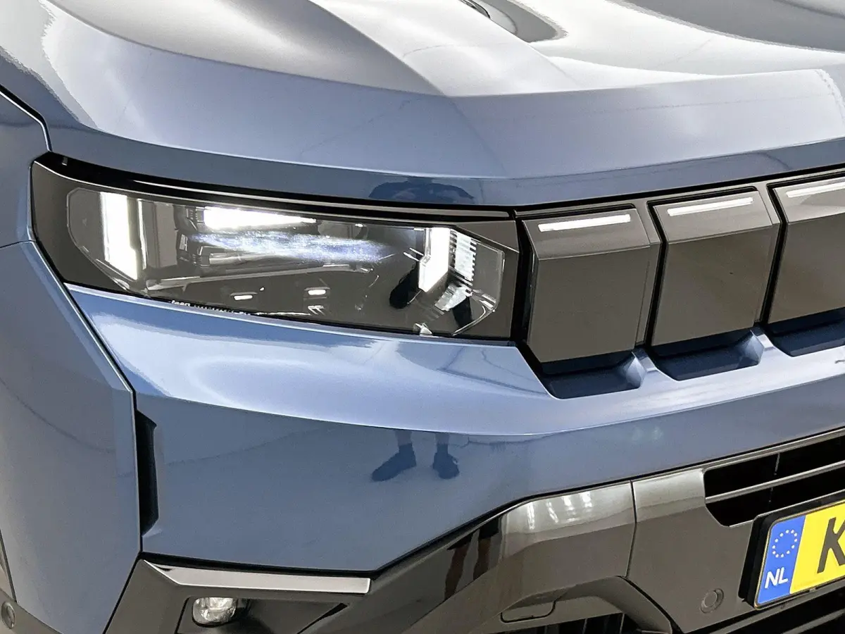 1.2 145pk e-Hybrid Summit Automaat | Schuif-/Kanteldak | Elektrische klep | Navigatie | Adaptieve Cruise control | 360 Camera | Elektrisch verstelb. Bestuurdersstoel | Stoelverwarming/Verkoe