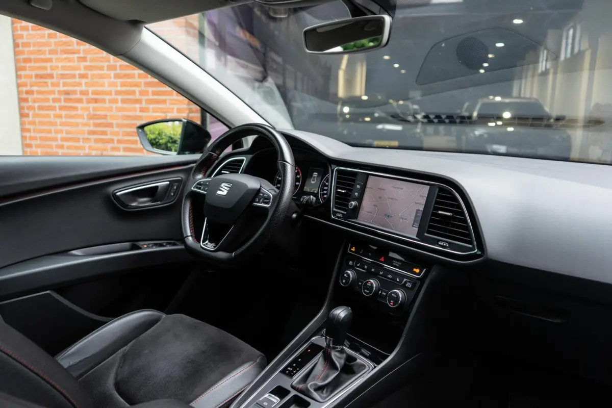 1.8 TSI FR Pano / Camera / Navi