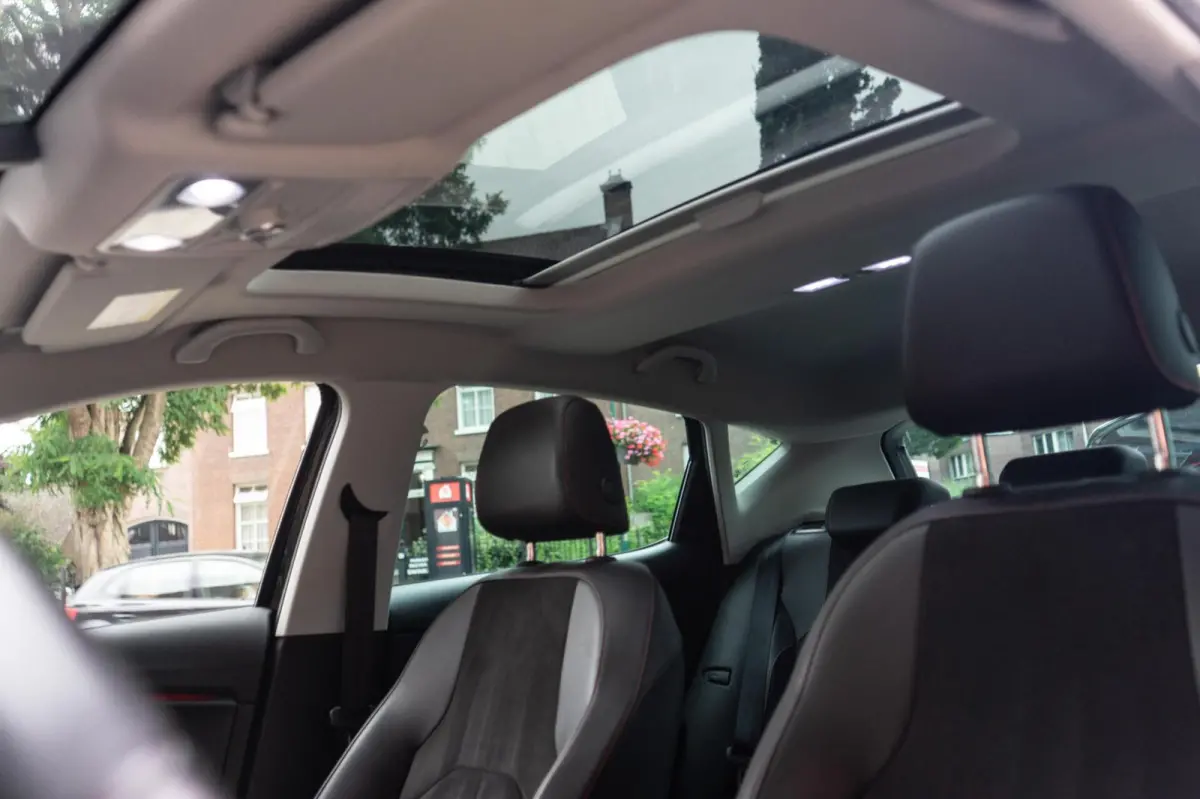 1.8 TSI FR Pano / Camera / Navi