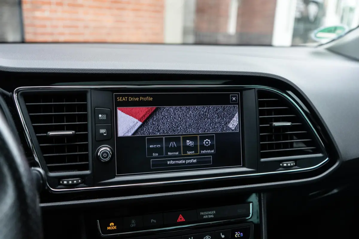 1.8 TSI FR Pano / Camera / Navi