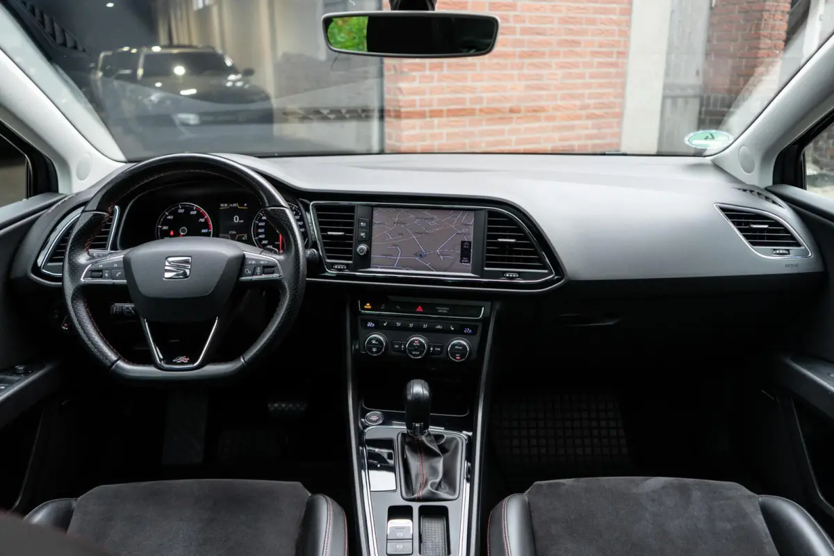 1.8 TSI FR Pano / Camera / Navi