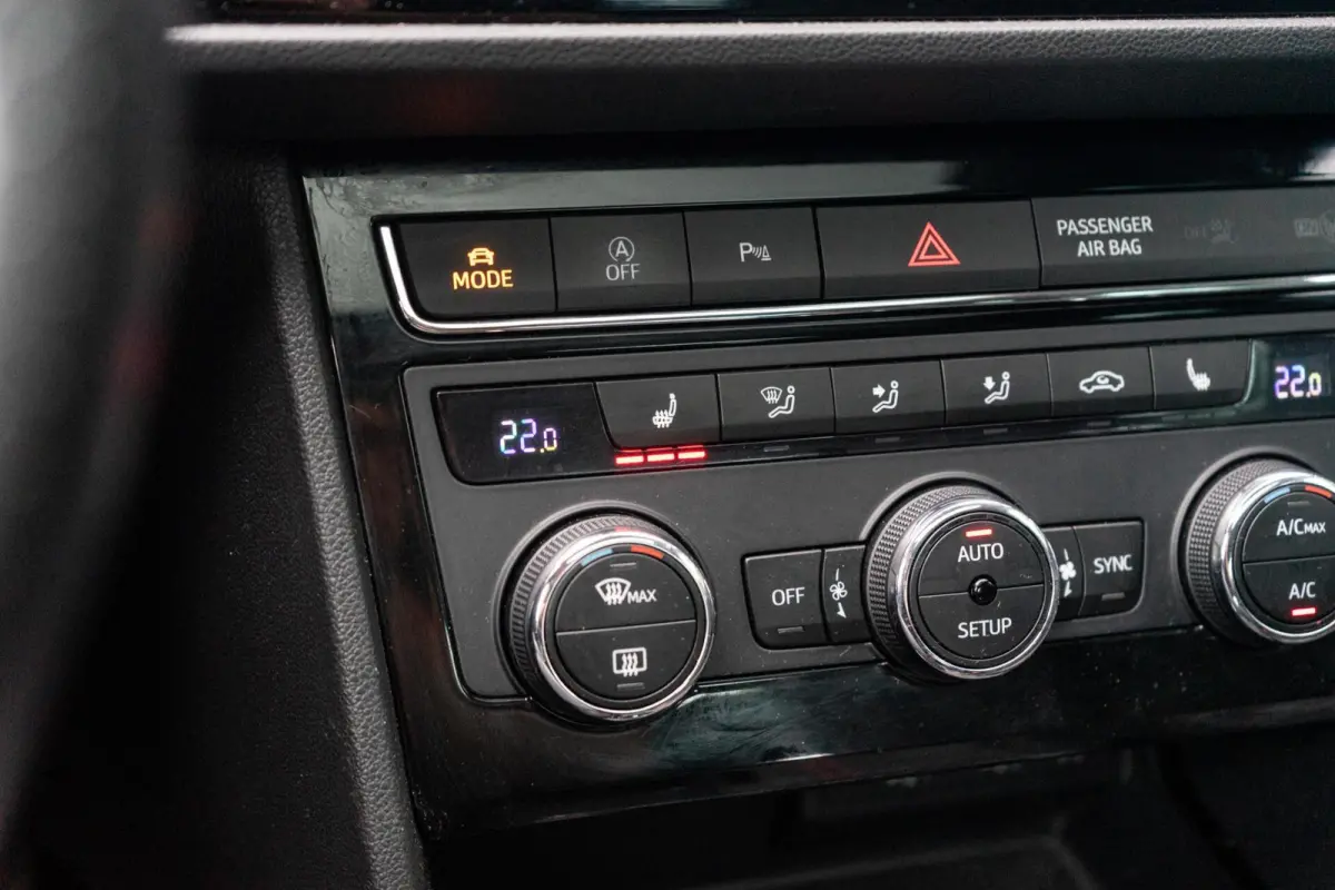 1.8 TSI FR Pano / Camera / Navi