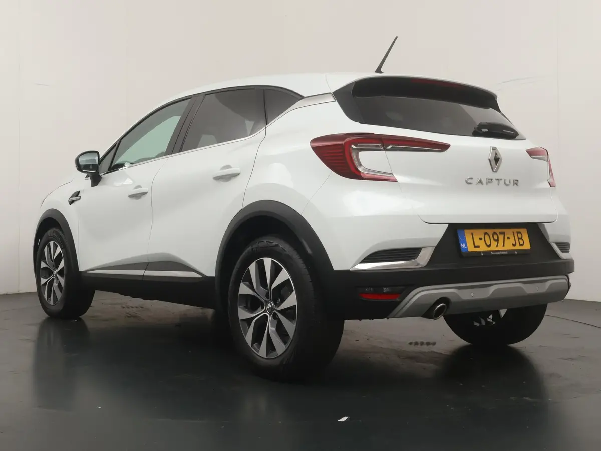 TCe 140 EDC GPF Intens | AUTOMAAT | Parkeercamera | Navigatie | BOSE Audio |