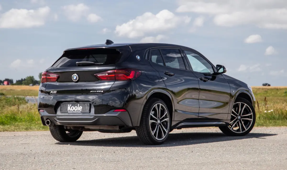 xDrive25e High Executive M PAKKET / CARPLAY / CRUISE CONTROLE / BRUIN LEER / STOELVERWARMING