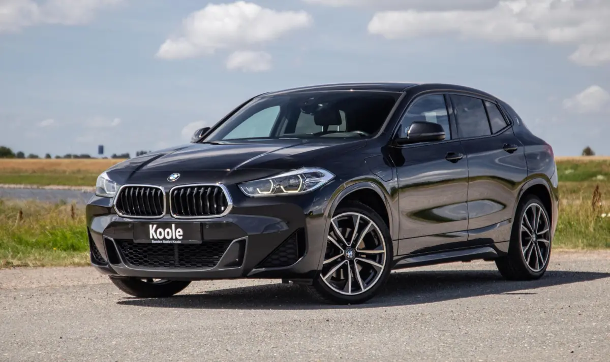 xDrive25e High Executive M PAKKET / CARPLAY / CRUISE CONTROLE / BRUIN LEER / STOELVERWARMING