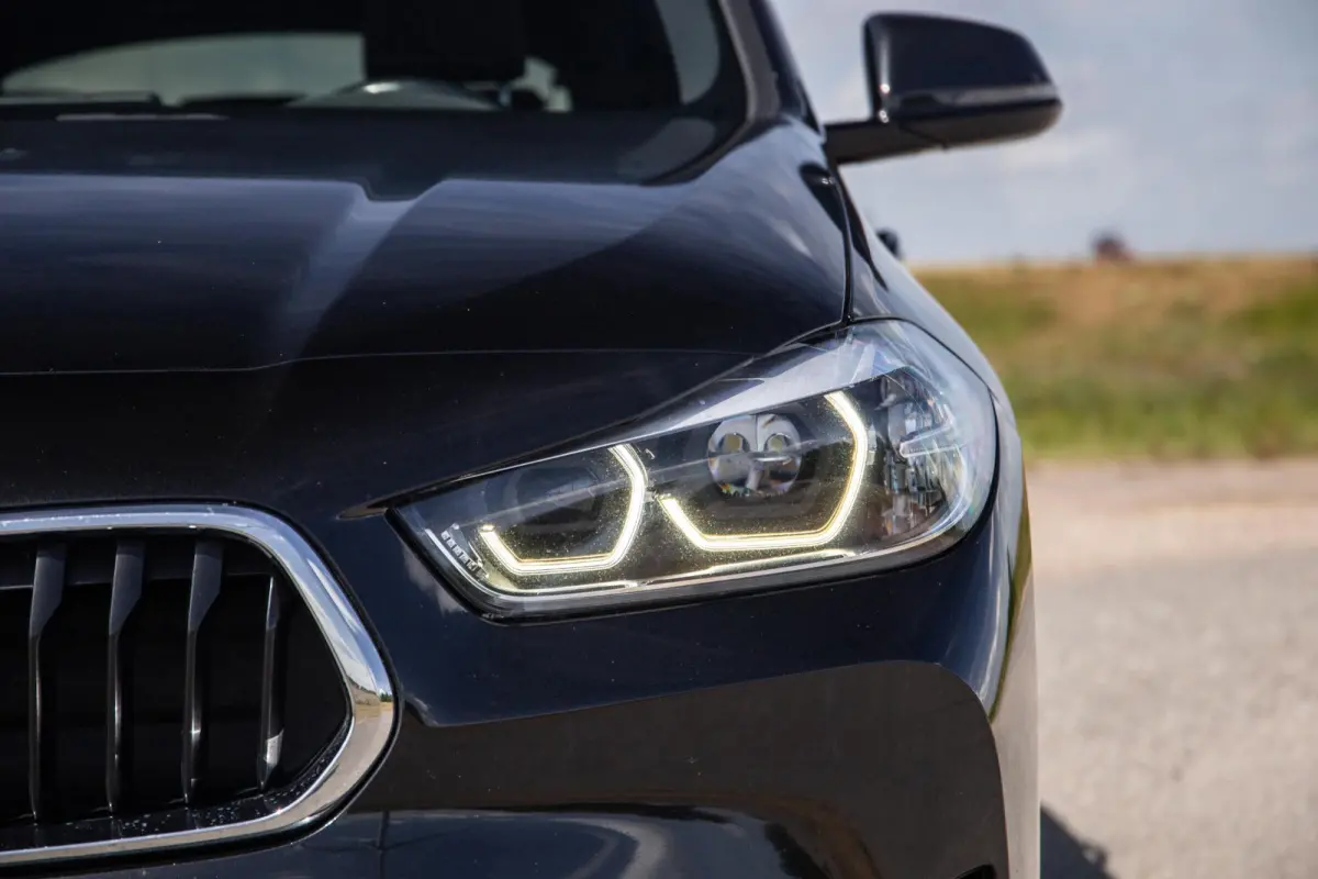 xDrive25e High Executive M PAKKET / CARPLAY / CRUISE CONTROLE / BRUIN LEER / STOELVERWARMING