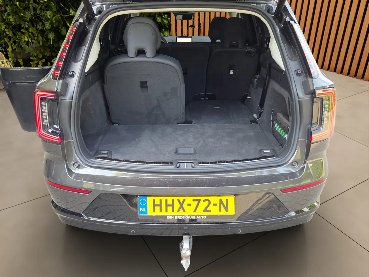 Twin Motor Performance Ultra 7p. 111 kWh | Massage | Luchtvering | Trekhaak | 360 Cam | Pano