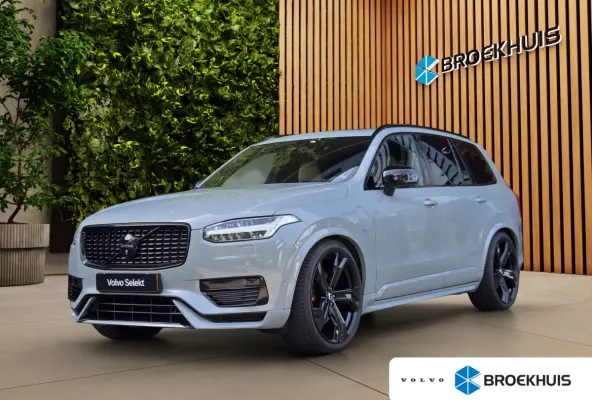 2.0 T8 Recharge AWD Ultimate Dark Heico | Luchtvering | Trekhaak | Massage/ventilatie | NL-auto/1e eigenaar