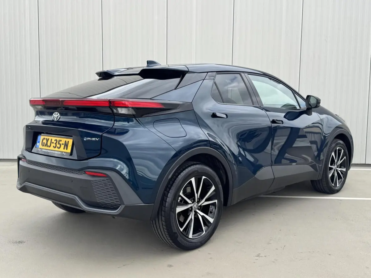 2.0 Plug-in Hybrid 220 First Edition|NL-Auto