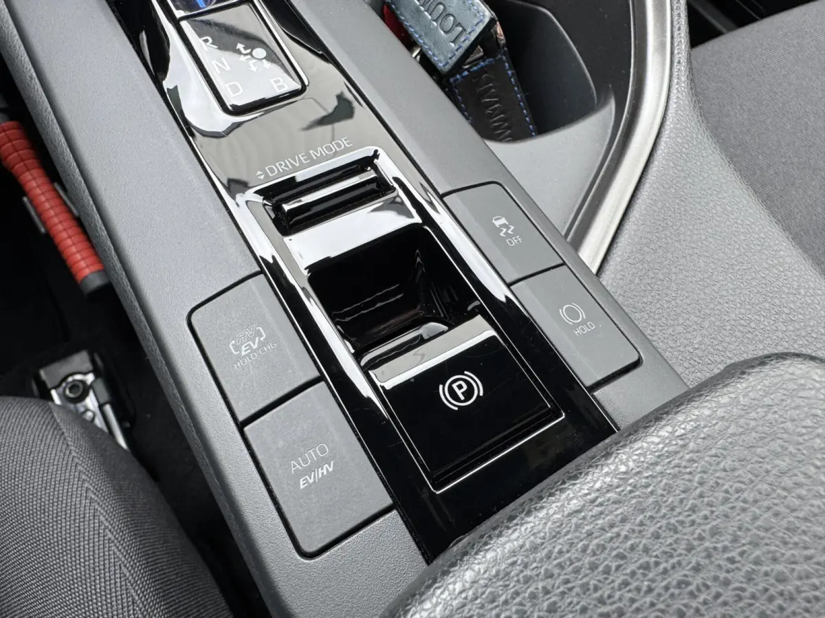 2.0 Plug-in Hybrid 220 First Edition|NL-Auto